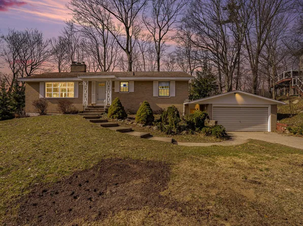 1833 Doris Ave, Grand Haven, MI 49417