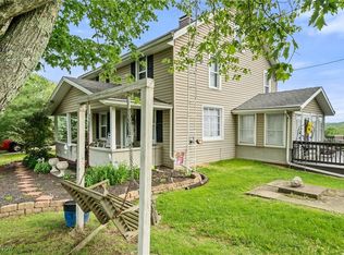 2749 Ridge Rd NE, New Philadelphia, OH 44663