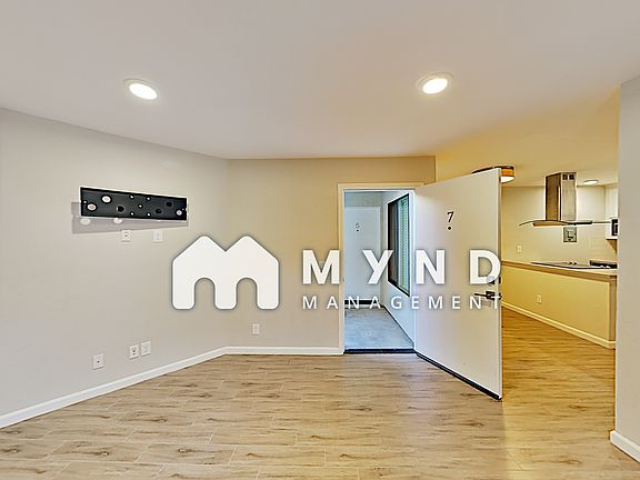 3rd image of 2522 T St APT 7