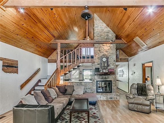 4th image of 2517 Sequoia Park Dr