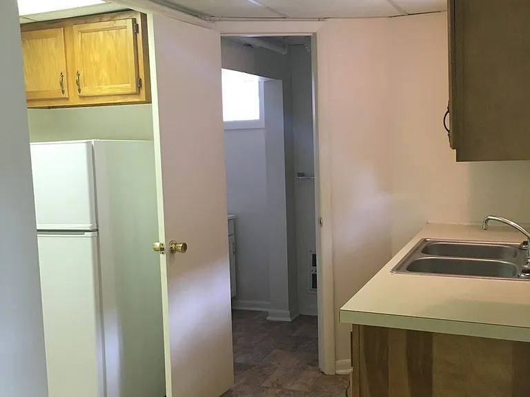 775 E. Broad St — Photo 75