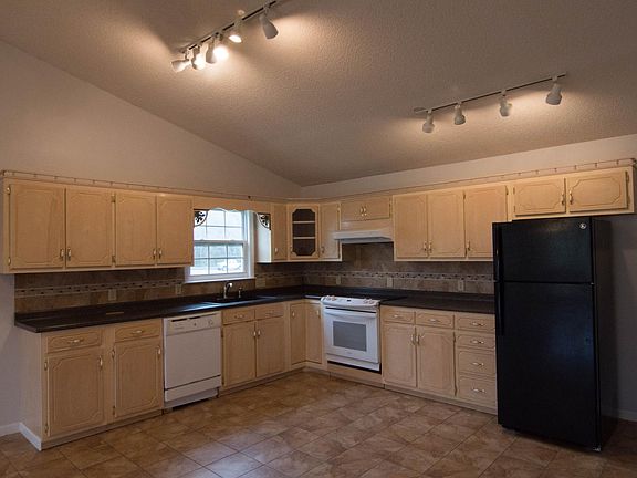 5th image of 143 Steeplechase Way Unit A