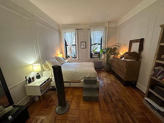 2nd image of 377 Montgomery St APT A14