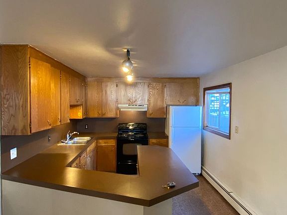 2nd image of 1060 N Lincoln Way Unit 3