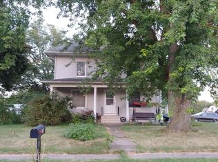 403 Maple St, Bennett, IA 52721
