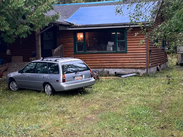 543 W Kromiller Rd, Cedarville, MI 49719