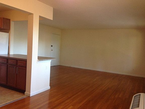 3rd image of 10810 Harvey Dr APT 5