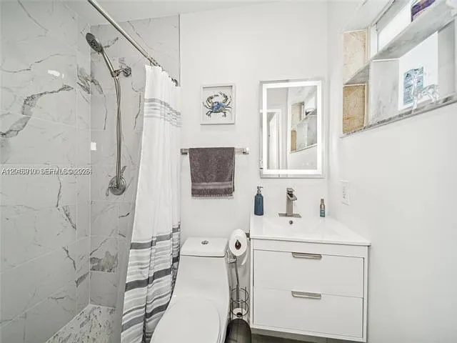 5 bed, 3.0 bath, 2000 sqft, $4,000 — Photo 3