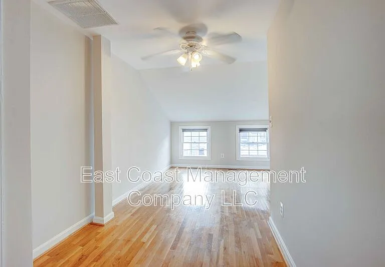 203 S Regester St — Photo 4