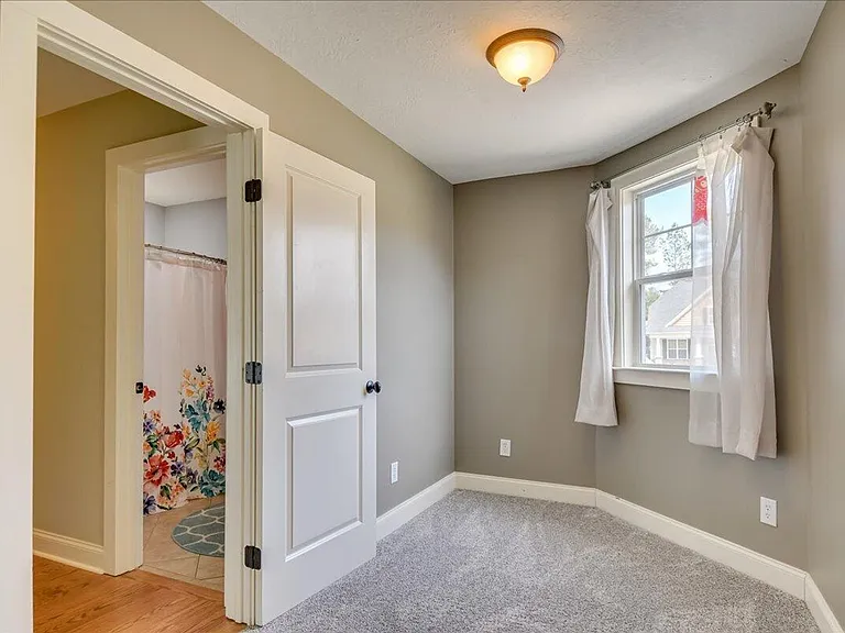 208 Havelock Dr — Photo 29