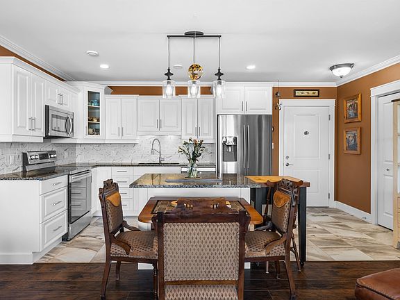 5th image of 210 Shakespeare Dr Unit 309