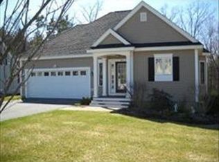 8 Canterbury Ct, Salem, NH 03079