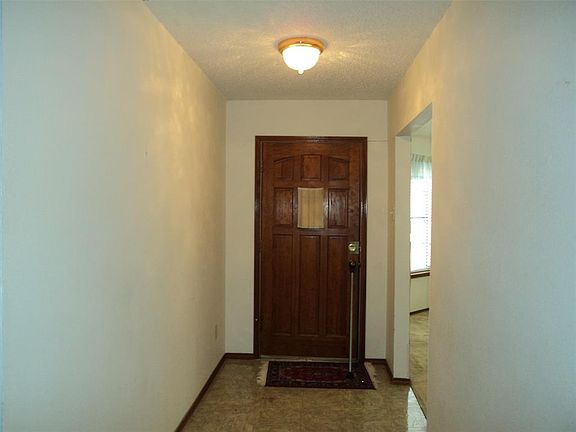 2nd image of 3613 San Remo Dr