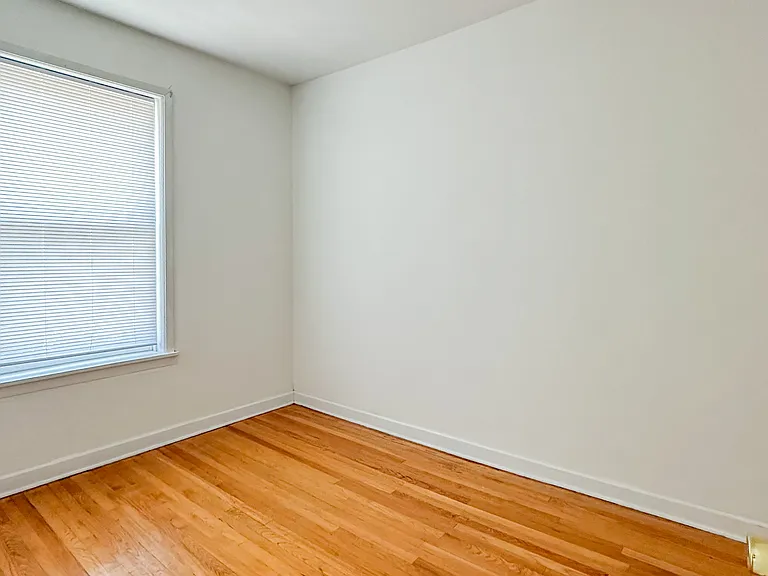 3054 N Greenview Ave #3 — Photo 10