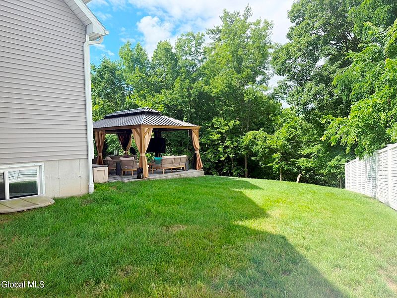 5th image of 905 Ridgeview Circle