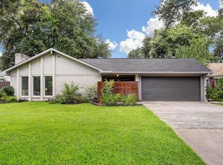 1119 Wisterwood Dr, Houston, TX 77043