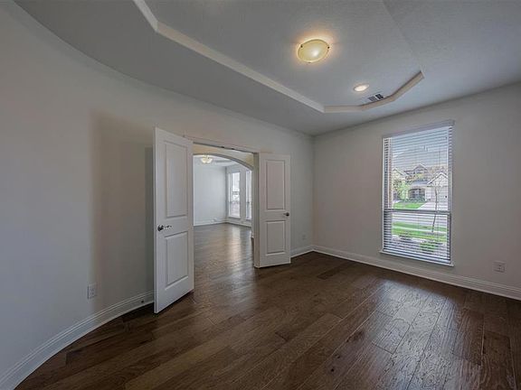 4th image of 12520 Cottage Ln