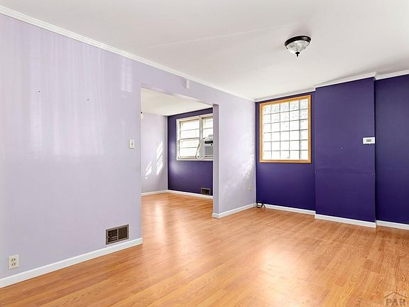 2nd image of 431 W Abriendo Ave