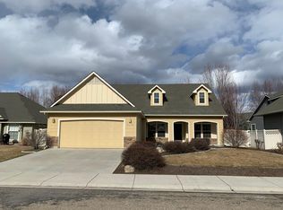 2176 W Grassy Branch Dr, Meridian, ID 83646