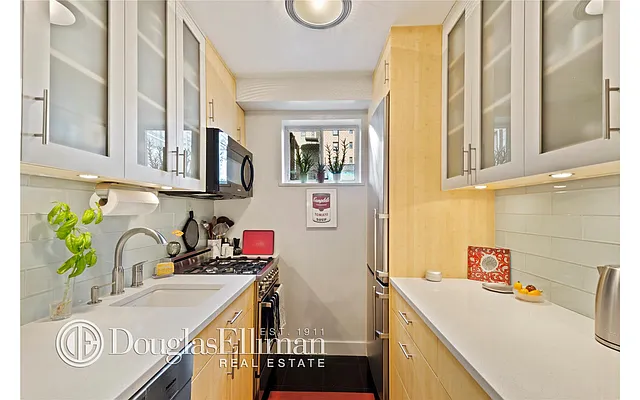 Sold by Douglas Elliman | media 3