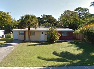 1323 Embassy Ln, Naples, FL 34104