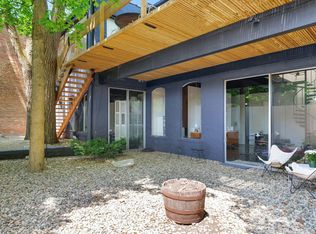 211 S Locust St, Champaign, IL 61820