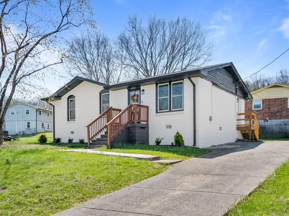 2706 Combs Dr, Nashville, TN 37207