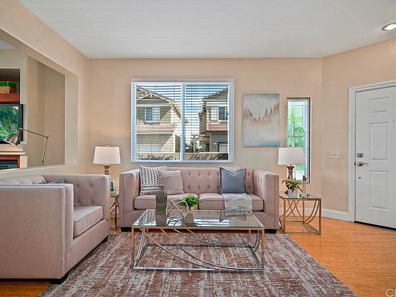 3rd image of 27 Amador Way