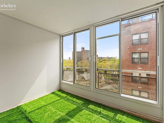 3rd image of 4901 Henry Hudson Pkwy W APT 9F