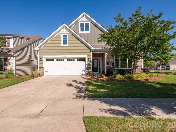 11027 Wrigley Mansion Dr, Charlotte, NC 28273