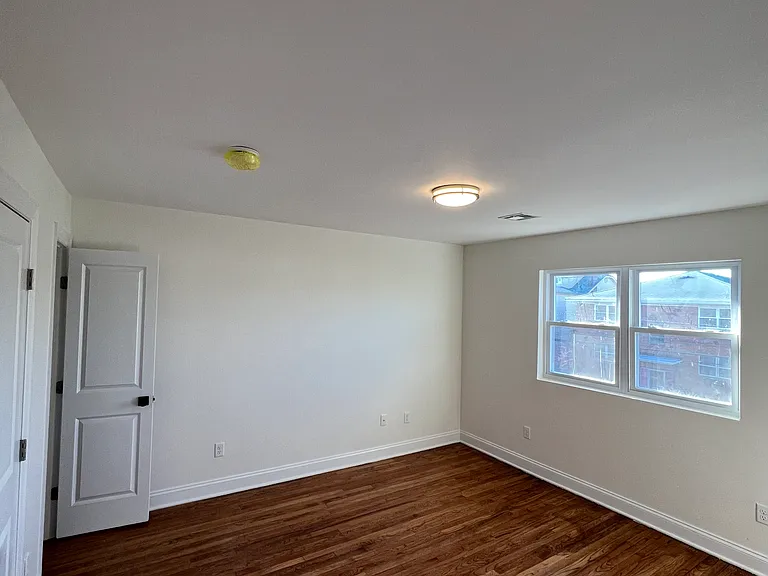 78 Florence Ave #8 — Photo 10