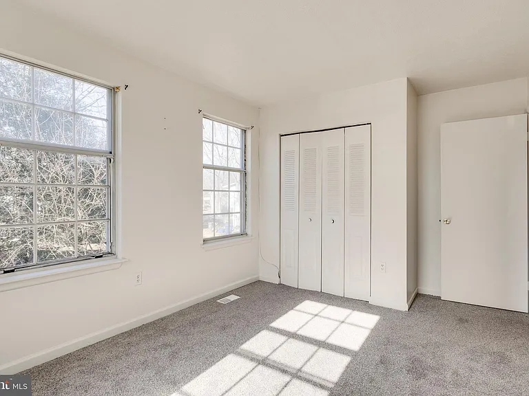 1015 Copperfield Ct — Photo 30