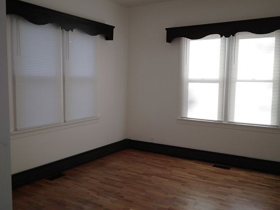 3rd image of 213 N 19th St APT 1