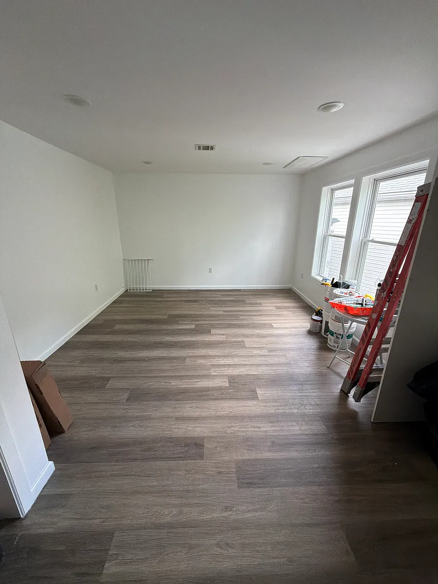 Building Photo - 18 Clinton St #2A