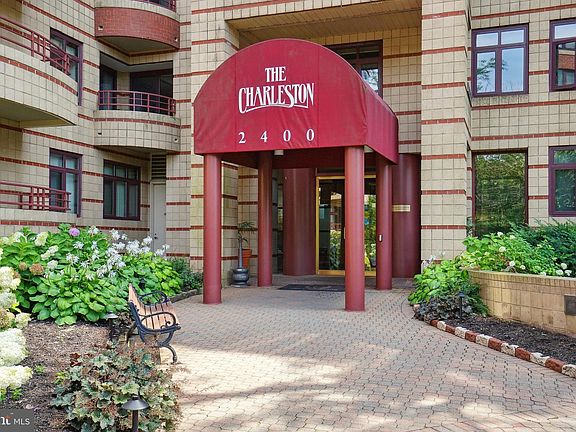 3rd image of 2400 Clarendon Blvd APT 803