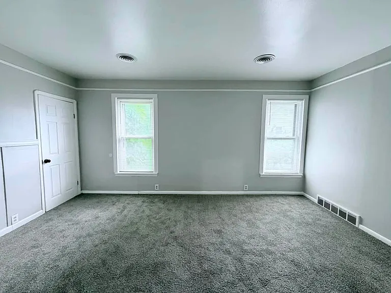 10419 Ignatius Ave #2 — Photo 6