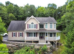 312 Reagan Dr, East Stroudsburg, PA