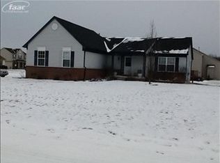 1469 Sand Piper Dr, Grand Blanc, MI 48439