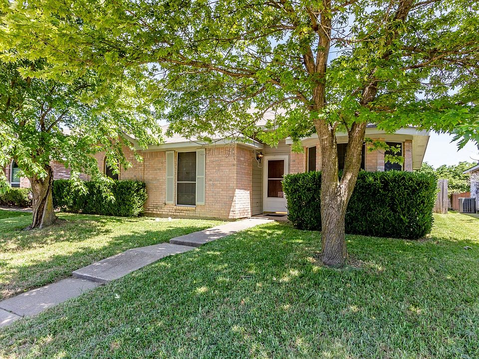 1st image of 845 Applewood Dr