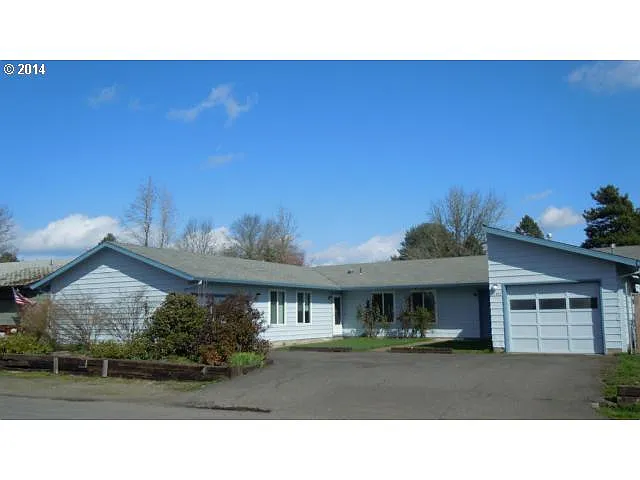1972 NE Barberry Dr photo 1