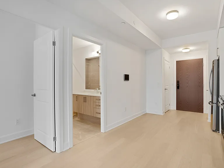 3240 William Coltson Ave — Photo 148