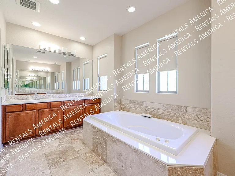 3966 E Crest Ln — Photo 30