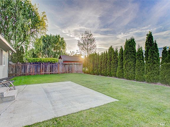 5th image of 1354 E Oasis Cir