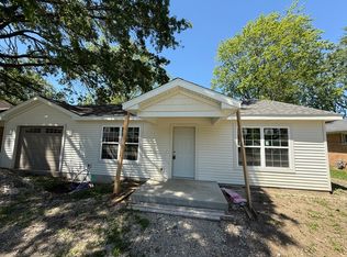 1106 Mitchem Dr, Urbana, IL 61801