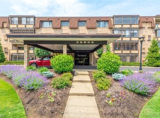 25805 Fairmount Blvd APT 205, Beachwood, OH 44122
