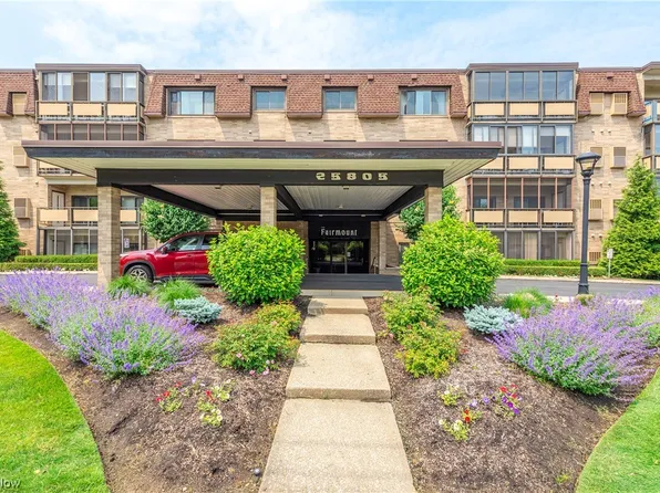 25805 Fairmount Blvd APT 205, Beachwood, OH 44122