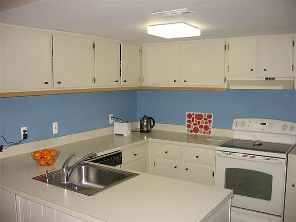 4th image of 776 Watersedge Dr