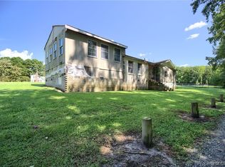 5323 Clay Bank Rd, Gloucester, VA 23061