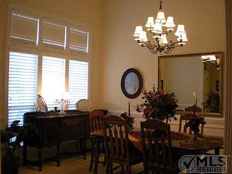 4th image of 5693 Burnside Cir #2