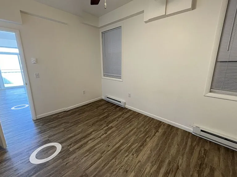 University Park Apartments near Cornell University — Photo 581